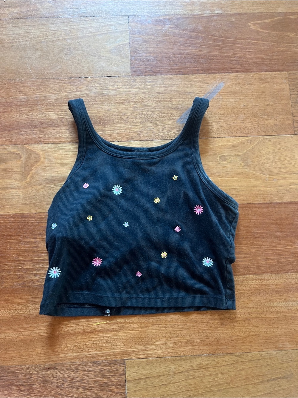 PINK Victoria's Secret Black Ribbed Cropped Tank with Daisy Embroidery